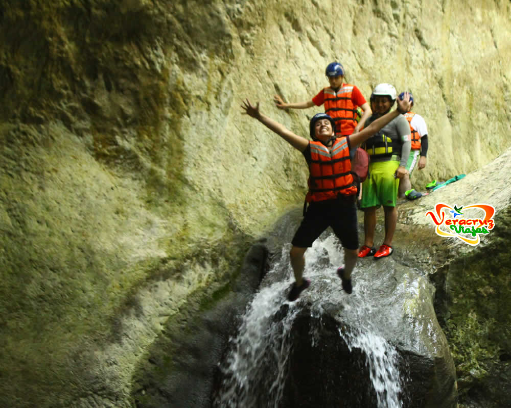 Aventura y Turismo En El R�o Pescados Jalcomulco Veracruz