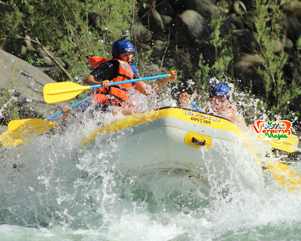 Rafting Descenso En Los Ra�pidos Del Ri�o Pescados En Jalcomulco Veracruz