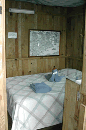Interior De Las Caba�as En Nanciyaga